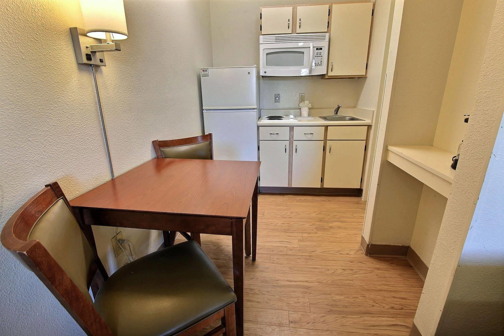 Intown Suites Extended Stay Chesapeake Va - I-64 Crossways Blvd Luaran gambar